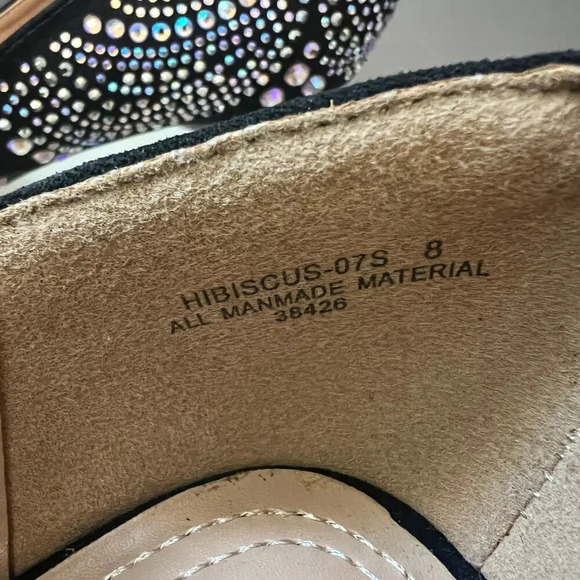 Anne Michelle Black Suede Rhinestone Pumps Size 8 - Picture 10 of 11